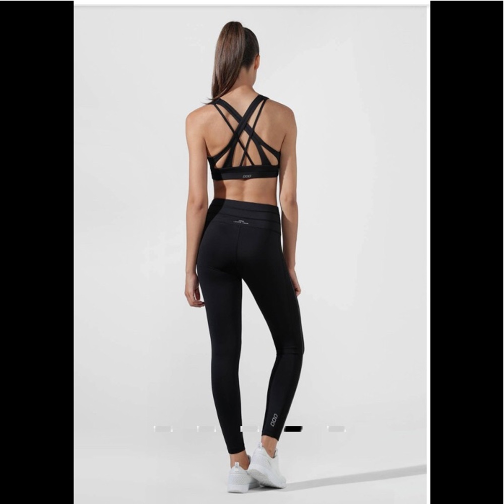 New Lorna Jane full length black leggings.